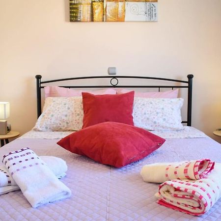 Cozy Flat On The Main Square, 10Min To The Sea Villa Каламата Екстериор снимка